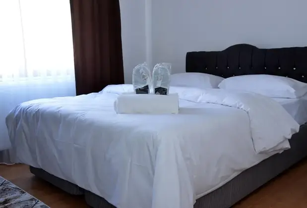 New House Suit - Görsel 5