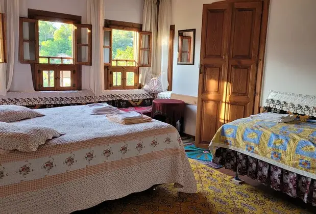 Özçelik Aile Pansiyonu - Görsel 6