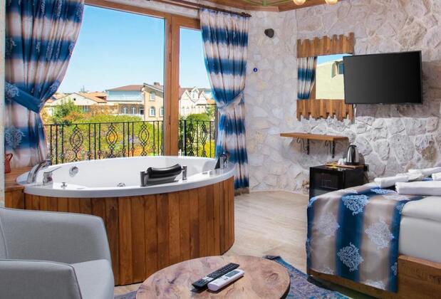 Fiesta Stone House - Görsel 4