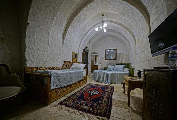 Holiday Cave Hotel - Görsel 9