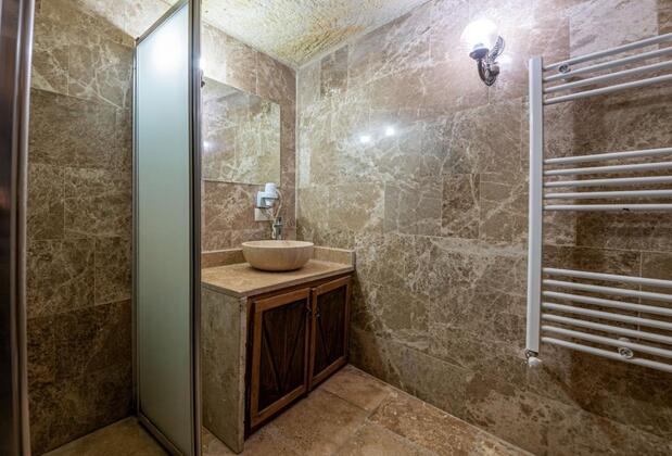 Kapalos Cave Suites - Görsel 18