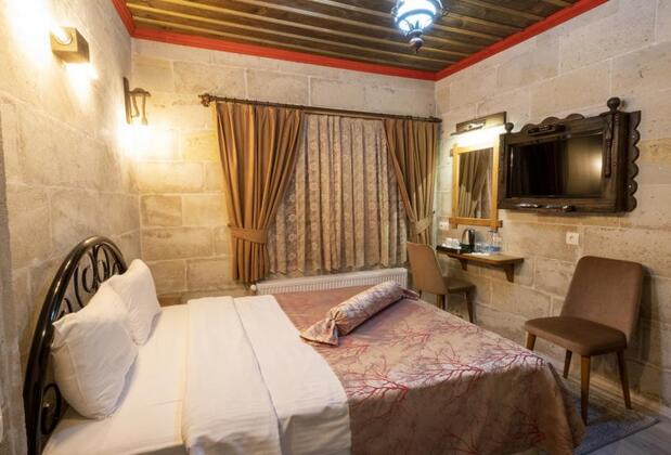 In Stone House - Görsel 8