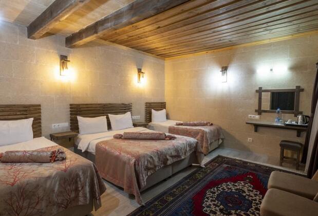 In Stone House - Görsel 7