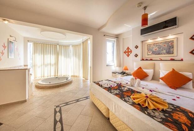 Sertil Deluxe Tropical Suites - Görsel 5