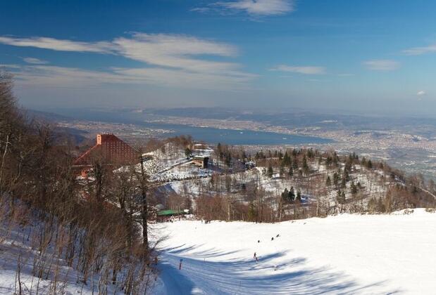 İstanbul'un Yanıbaşında: Kartepe Kayak Merkezi
