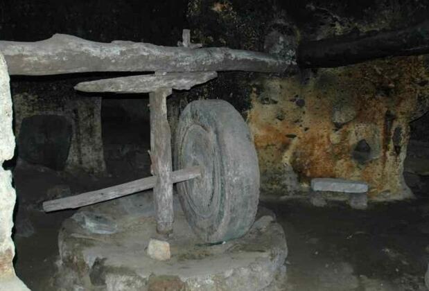 12. Yüzyıldan Günümüze Ulaşan Bir Miras: Bezirhane 