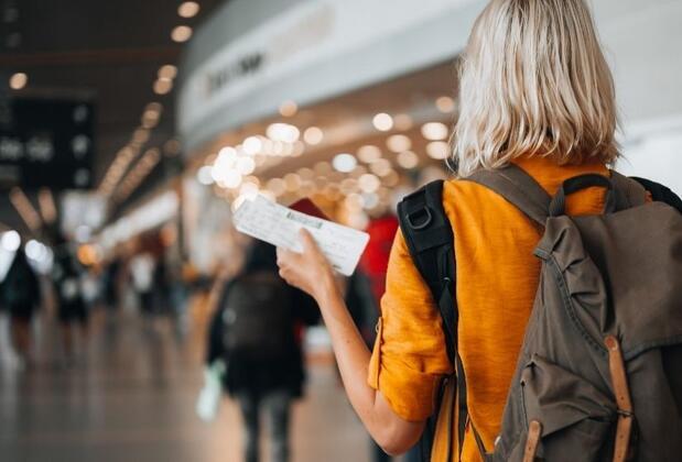 Yurt Dışı Çıkış Harcı Ödemelerinde Yeni Uygulama: Basılı Harç Pulu Dönemi Sona Eriyor