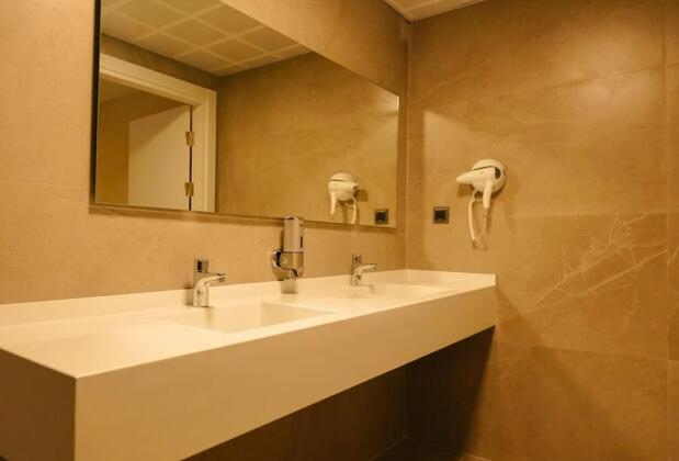 Bonnie City Hotel - Görsel 19