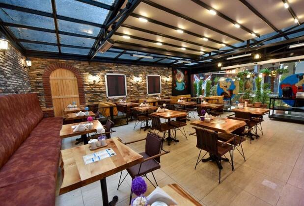 Royal Garden Suite And Hotel - Görsel 15