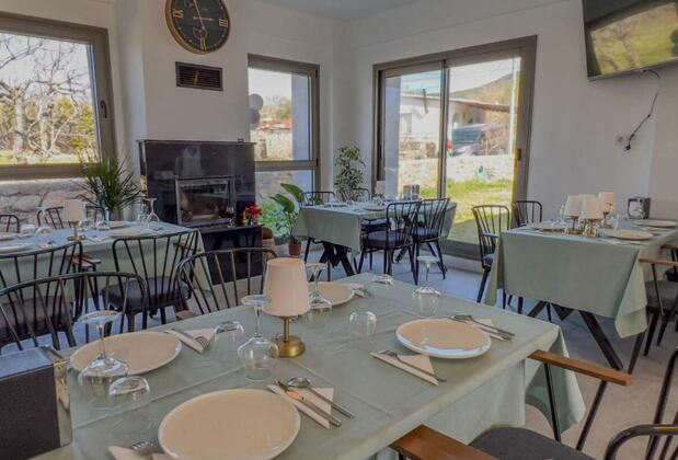 Emel Hanım Konaklama Restourant Urla - Görsel 12