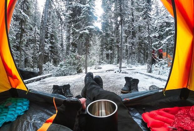 Karda Kamp Yapılır mı? İşte Tüm İpuçları ve Türkiye’nin En Güzel Kış Kamp Alanları!