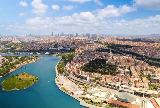 İstanbul’u Yüksekten Keşfedin: Emaar SkyView Nerede, Nasıl Gidilir?