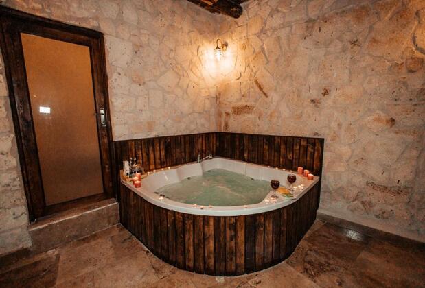 Vanessa Cave House - Görsel 18