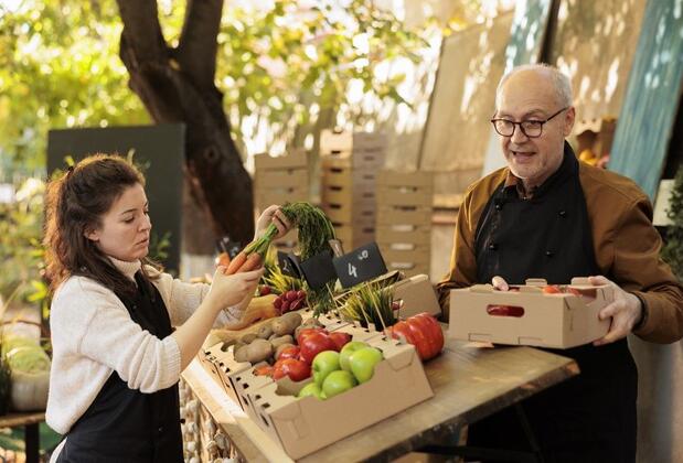 Doğal Lezzetlerin Buluşma Noktası: Foça Yeryüzü Pazarı