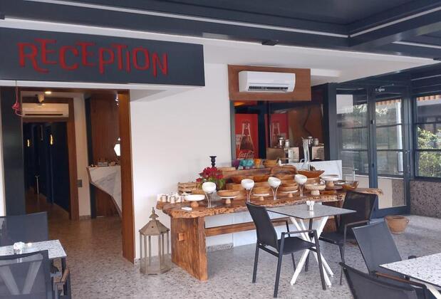 Lucky Monkey Midi Hotel - Görsel 12